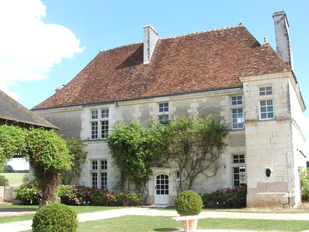 Manoir De La Rousselliere Aparthotel Loches Exterior foto