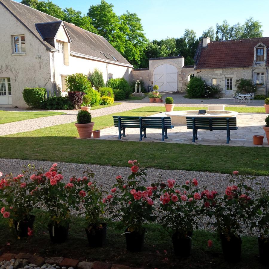 Manoir De La Rousselliere Aparthotel Loches Exterior foto